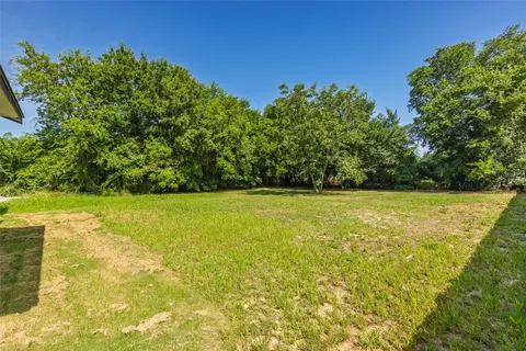 Exterior - 749 E Marshall Ave, Cooper, TX 75432 photo 6 of 7