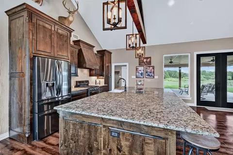 Kitchen - 2340 Wright Rd, Sherman, TX 75092 photo 4 of 4