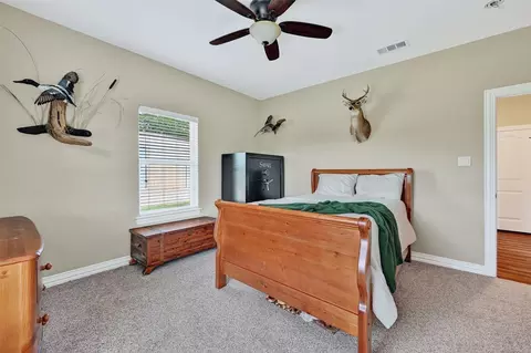 Bedroom - 2340 Wright Rd, Sherman, TX 75092 photo 4 of 5