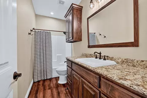 Bath - 2340 Wright Rd, Sherman, TX 75092 photo 5 of 5