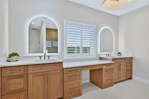 Bath - 2340 Wright Rd, Sherman, TX 75092 photo 1 of 5