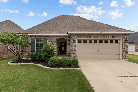 1984 Valdemar Pl, Bossier City, LA 71112