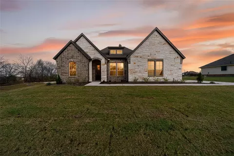 13 Ina Rd, Sherman, TX 75090