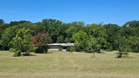 48 Mitchell Rd, Sherman, TX 75090