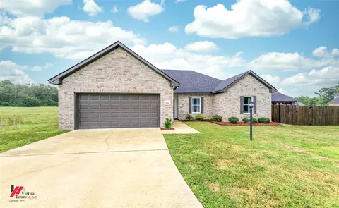 202 Spring Winds Dr, Shreveport, LA 71106