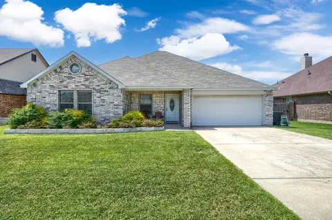 149 Birdsong Ln, Terrell, TX 75160