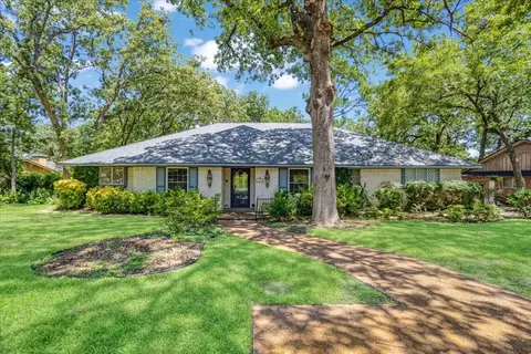 602 Queens Rd, Denison, TX 75020