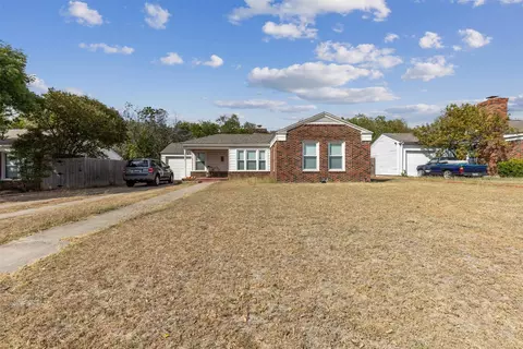6412 Camp Bowie Blvd, Fort Worth, TX 76116