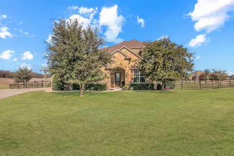 118 Daily Double Dr, Fort Worth, TX 76126