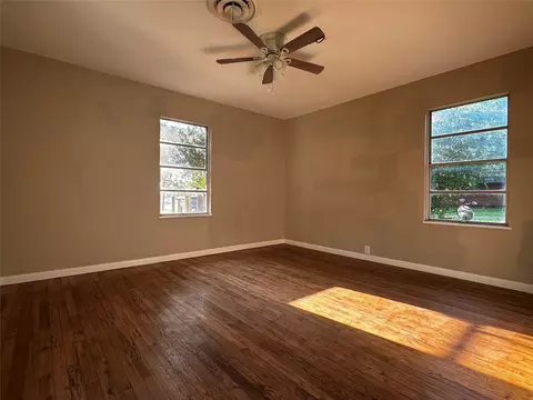 Living - 400 E Liberty St, Pilot Point, TX 76258 photo 1 of 5