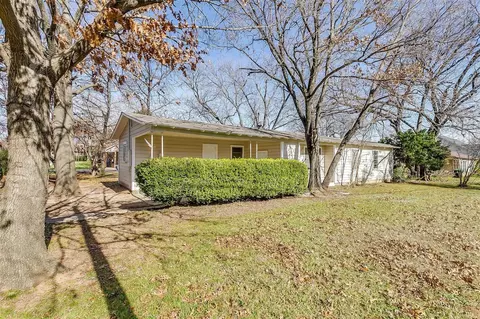 400 E Liberty St, Pilot Point, TX 76258