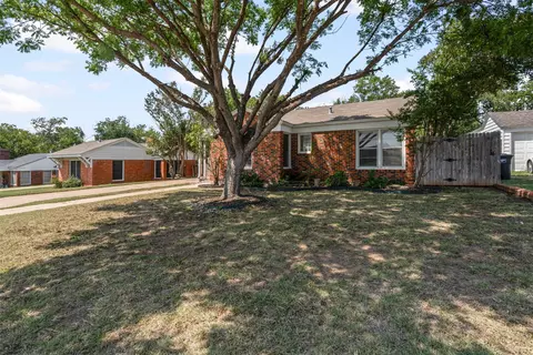6416 Camp Bowie Blvd, Fort Worth, TX 76116