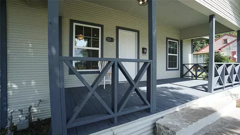 201 4th St, Honey Grove, TX 75446