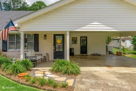 1005 E Todd Cir, Minden, LA 71055 photo 3