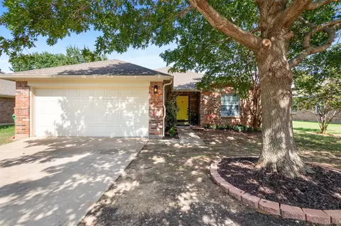 3716 Allison Dr, Denton, TX 76207