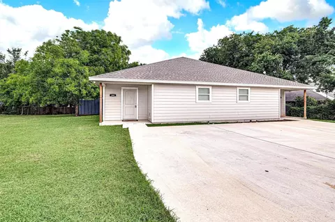 200 Honey Bee Dr, Joshua, TX 76058