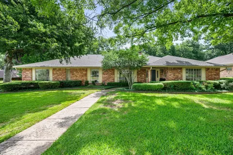 1101 Greenbriar Ln, Arlington, TX 76013