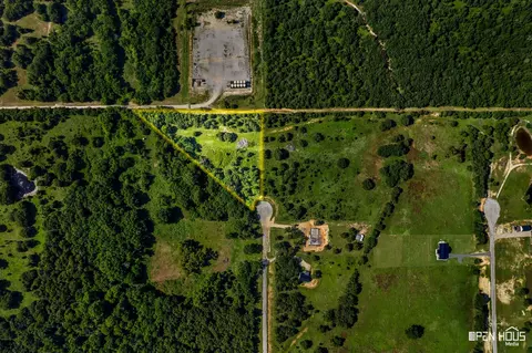 355 Trailride Ln, Nocona, TX 76255