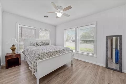 Bedroom - 1401 E Texas Ave, Mart, TX 76664 photo 2 of 2