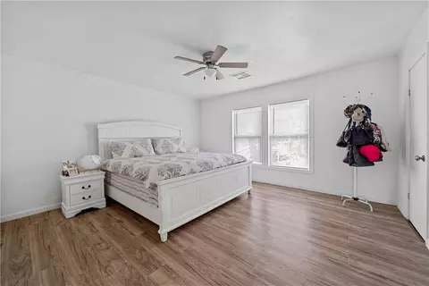 Bedroom - 1401 E Texas Ave, Mart, TX 76664 photo 1 of 2