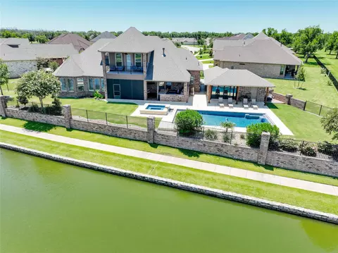 6112 Browning Ct, Granbury, TX 76049