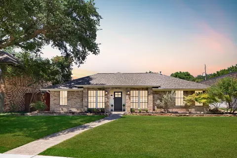 9233 Moss Farm Ln, Dallas, TX 75243