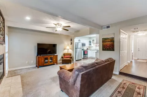 2627 Entrada Blvd #1, Irving, TX 75038