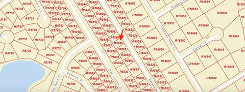5720 Barkridge Dr, Granbury, TX 76048