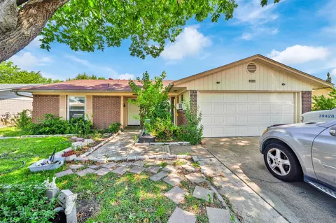 4013 Tynes Dr, Garland, TX 75042