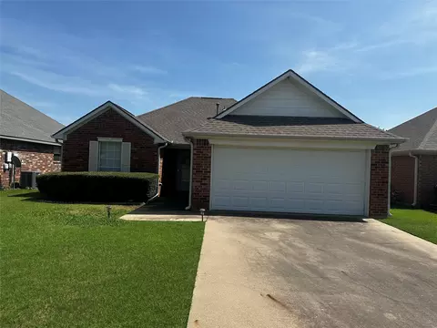 3503 Shelby Ave, Greenville, TX 75402