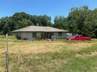 398 W Sam Rayburn Rd, Ector, TX 75439