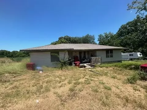 Exterior - 398 W Sam Rayburn Rd, Ector, TX 75439 photo 2 of 2
