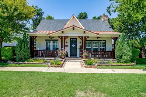 417 E Avenue F, Midlothian, TX 76065