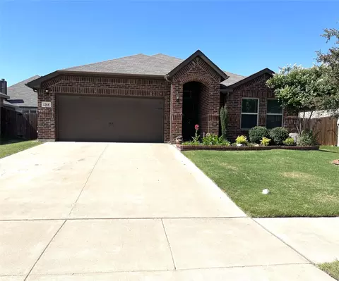264 Cattlemans Trl, Saginaw, TX 76131
