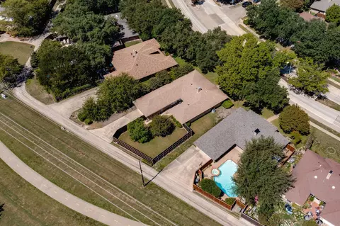 View/Area - 1002 E Spring Valley Rd, Richardson, TX 75081 photo 2 of 4