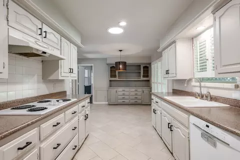 Kitchen - 1002 E Spring Valley Rd, Richardson, TX 75081 photo 1 of 3