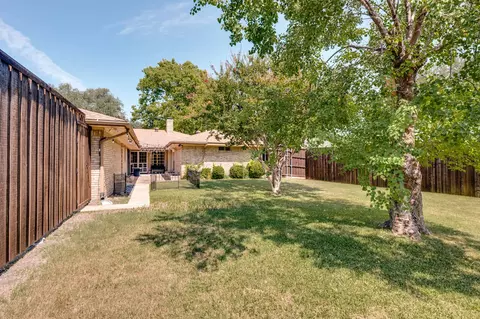 Exterior - 1002 E Spring Valley Rd, Richardson, TX 75081 photo 4 of 5