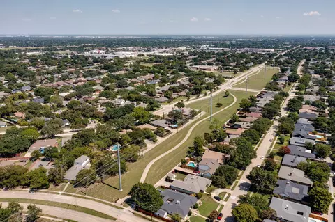 View/Area - 1002 E Spring Valley Rd, Richardson, TX 75081 photo 4 of 4