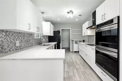 2205 Cambridge Dr, Hurst, TX 76054 photo 17