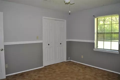 Bedroom - 102 Aztec Cir, Comanche, TX 76442 photo 3 of 4