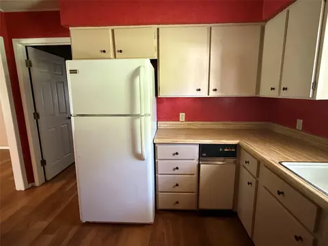 Kitchen - 102 Aztec Cir, Comanche, TX 76442 photo 1 of 4