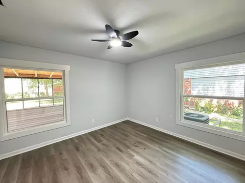 503 E 9th St, Irving, TX 75060 photo 7