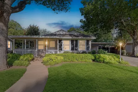 2200 Grandview Dr, Fort Worth, TX 76112