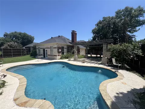 2326 Arrowcrest Ct, Garland, TX 75044