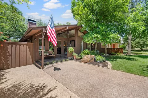 2116 Hillcrest St, Fort Worth, TX 76107