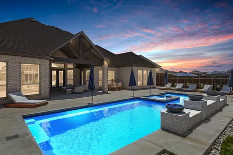 508 Lyon Crest Dr, Shady Shores, TX 76208