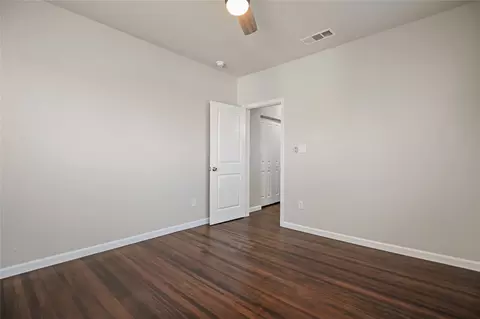 820 W College St, Sherman, TX 75092