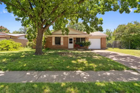 2911 Dupree St, Irving, TX 75062