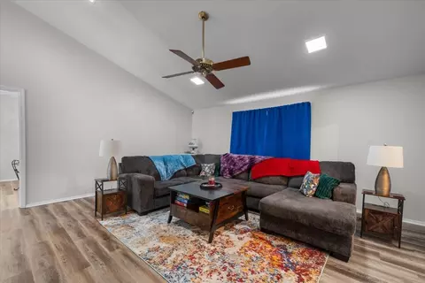 11001 Tree Lake Dr, Waco, TX 76708 photo 5