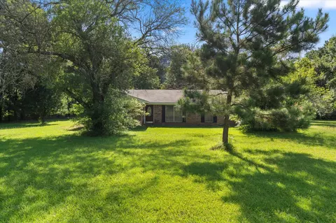 388 Fern Lake Rd, Marshall, TX 75672
